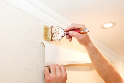 Pose de papier peint à Castelner — revêtements muraux et toiles de verre